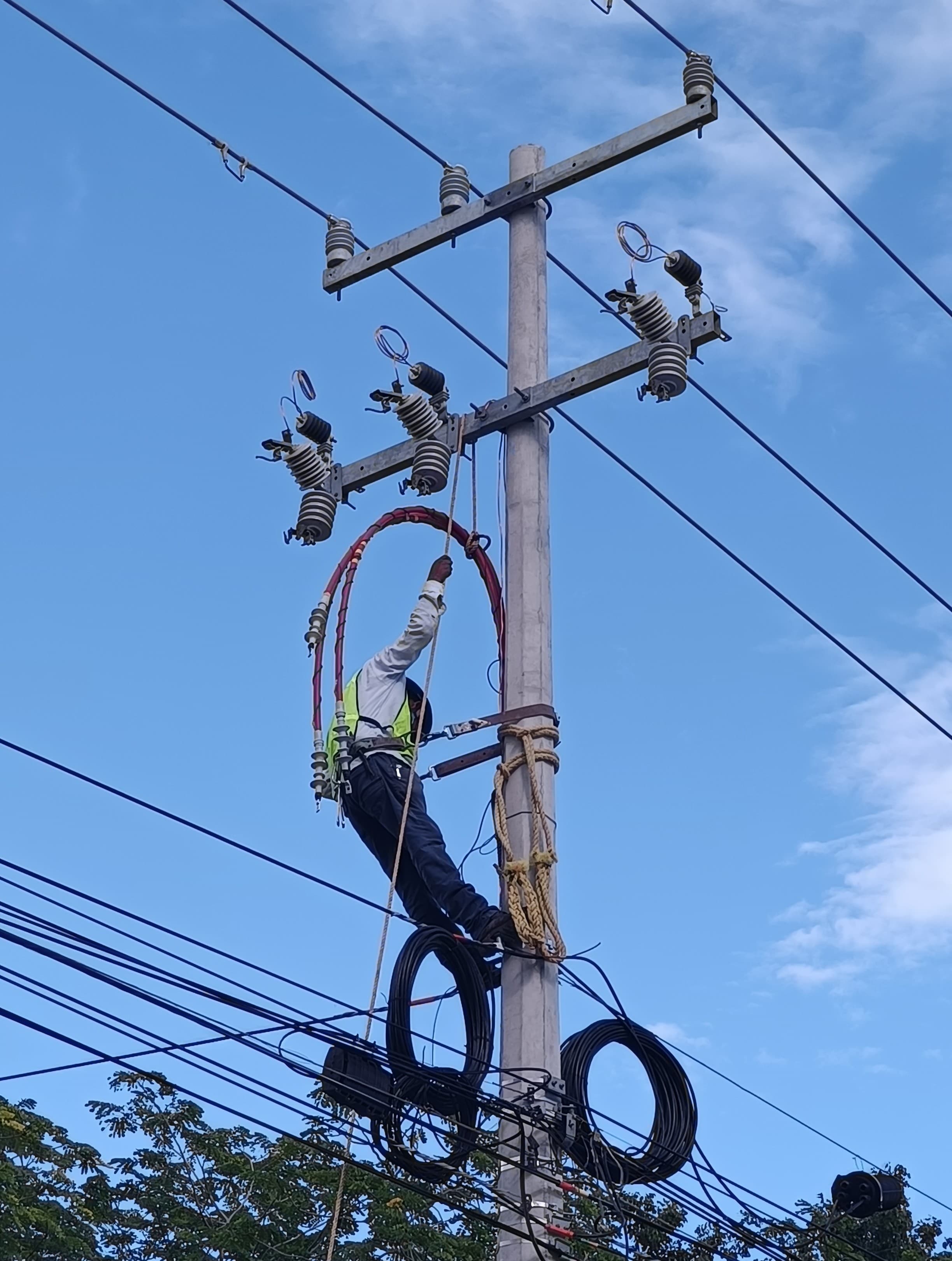 Imagen real de obra eléctrica de Miranda Conexiones